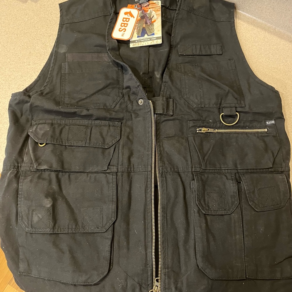 New 511 Tactical Series Vest w/BBS Conceal Weapon  Pockets 80001  Black
